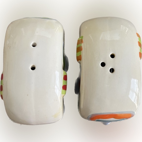 Beachcombers Campers Salt and Pepper Set Cream - Picture 4 of 5